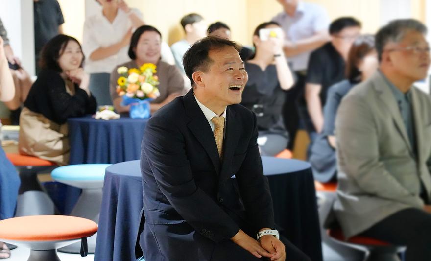 노고에 감사합니다- 정년퇴임직원 환송 행사